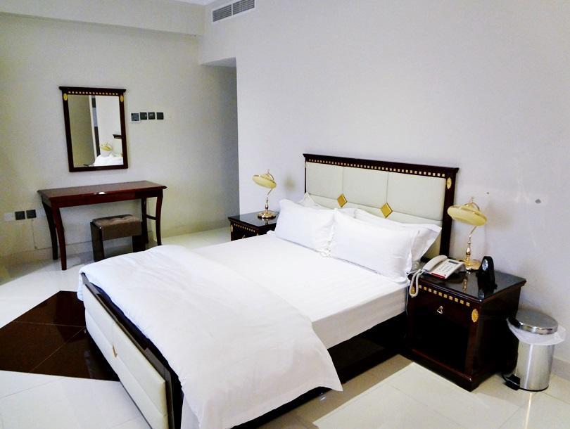 City Hotel Салалах Екстериор снимка