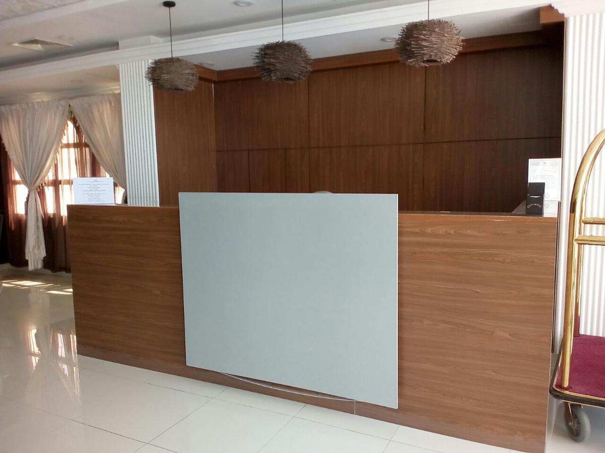 City Hotel Салалах Екстериор снимка